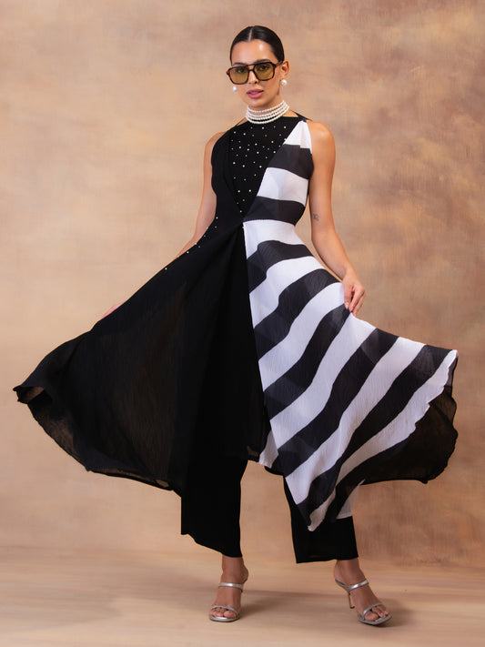 'BLACK AND WHITE' LAYERED TUNIC SET
