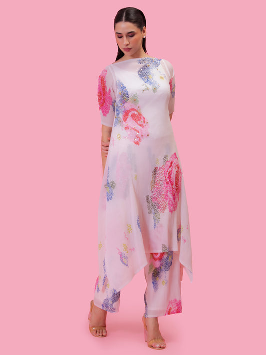 PETALS POETRY IVORY KURTA SET