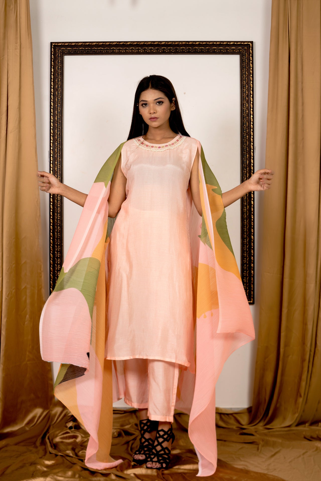 BLUSH PINK KURTA SET WITH PLEATED CAPE