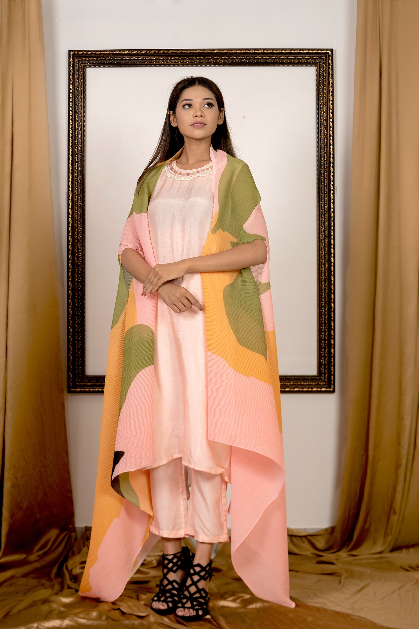 BLUSH PINK KURTA SET WITH PLEATED CAPE